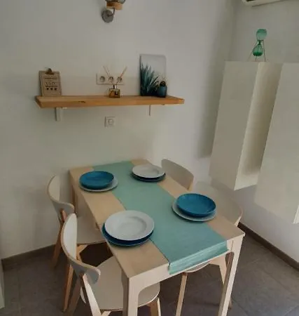 Superbe Studio Chaleureux Et Jardin Cosy - Classe 3 Etoiles - 로퀴에브륀캡마르탱